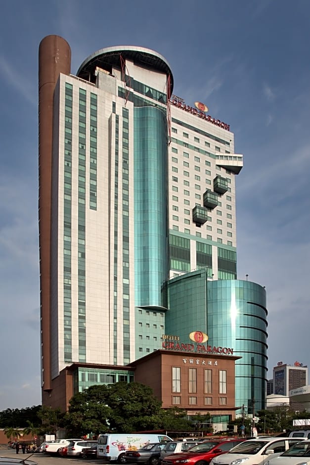 Grand Paragon Hotel
